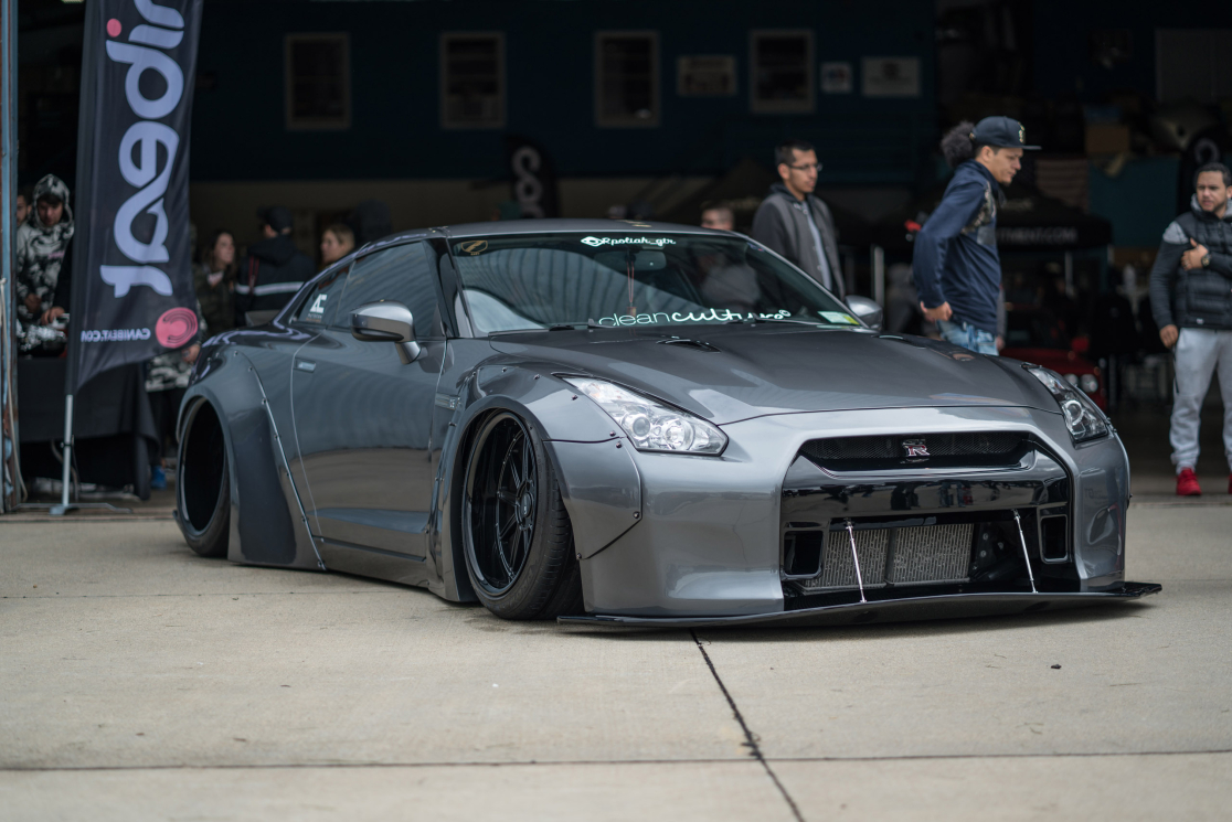 First Class Fitment 18